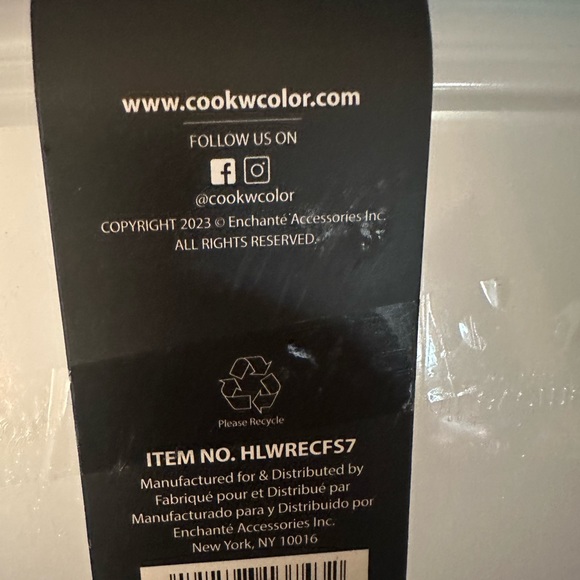 Skull Tupperware Food Storage Containers - Picture 2 of 3